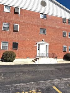 6135 W 94th St APT A3