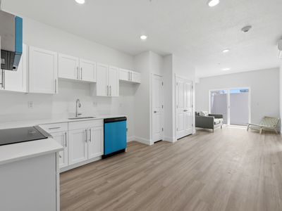 2085 N Main St #309