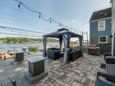 33 S Lakeside Ave