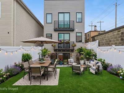 183 Zabriskie St #1