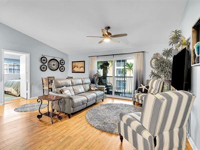 441 SE 10th St #D206