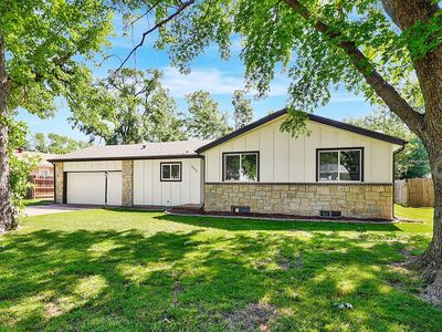 992 N Country Acres Ave