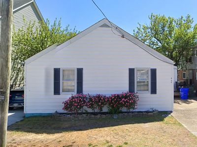 935 W Ocean View Ave