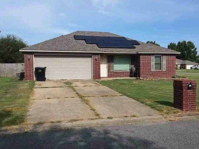 18 Peachtree Ln