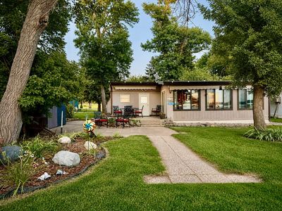 6404 Fischer Pl