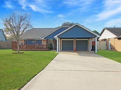 Property at 3602 Blue Wing Dr, Dickinson, TX