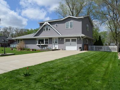 109 W Woodlawn Rd