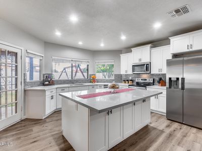 Property at 1042 W Newport Beach Dr, Gilbert, AZ