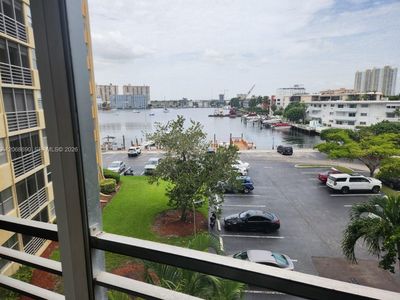 100 Golden Isles Dr APT 409