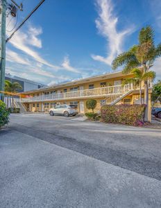 111 N L Street #8