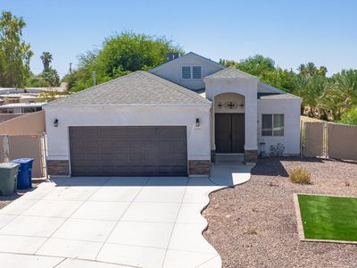 2604 S 18th Dr