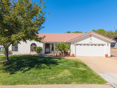 1223 E Mahogany Cir