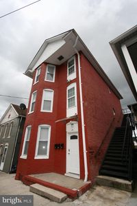 236 Glenn St