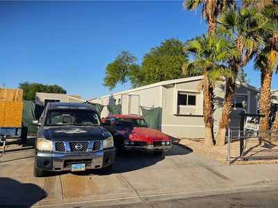 Property at 5998 Castlemont Ave, Las Vegas, NV