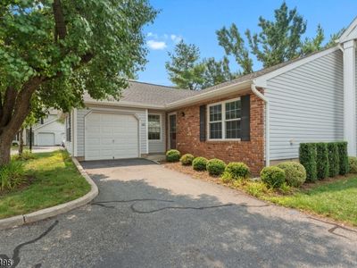 352 Cotswold Pl