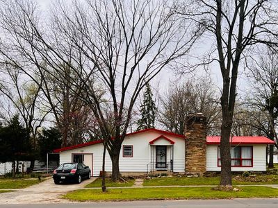 302 S Kansas Ave