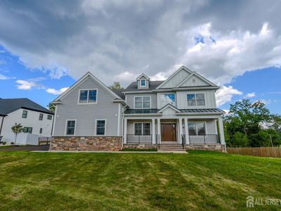 11 Scarlet Dr