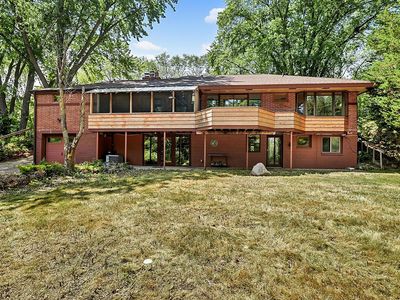 398 Riverside Ave S