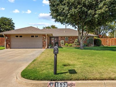 1533 Saber Ln