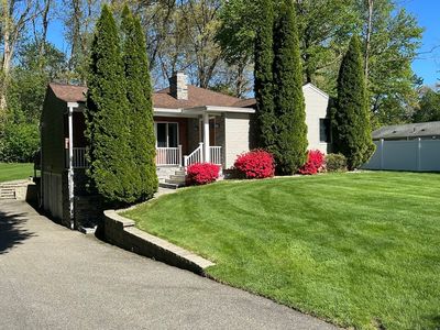 17 Pioneer Dr