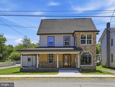 143 E Main St