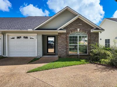 223 Huntington Pointe Dr
