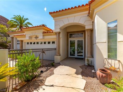 224 Hallett Cove Ct