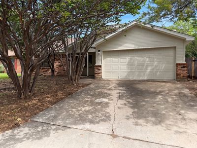 5736 Sea Breeze Ln
