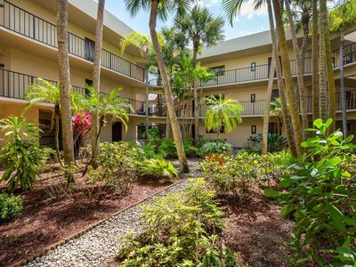 5220 Las Verdes Circle #108