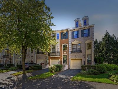 471 Hartford Dr
