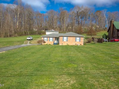 664 Cross Community Rd