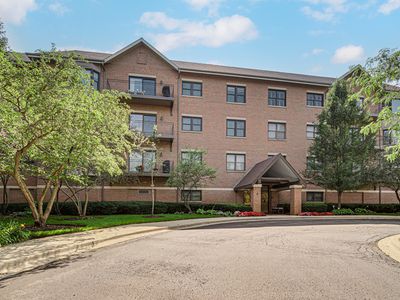 20 Trafalgar Sq Unit 407