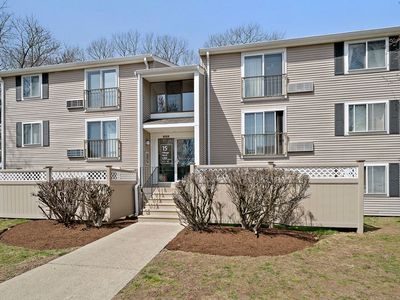 15 Village Rock Ln APT 2