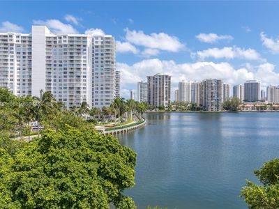 2780 NE 183rd St APT 1607