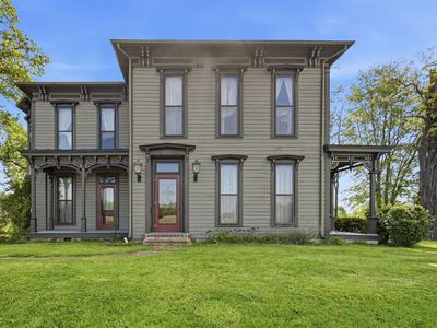 607 S Main St