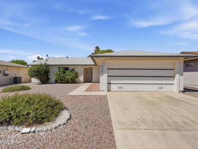 8126 E DAHLIA Drive
