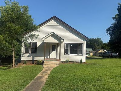 215 Freeman Ave