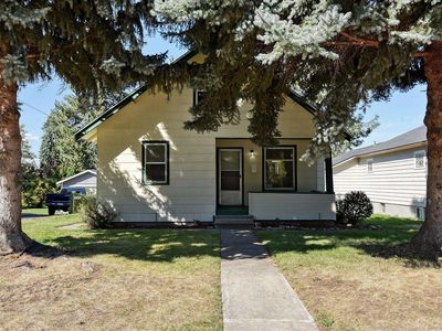 2809 E 18th Ave