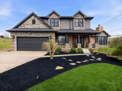 2023 Dorchester Dr