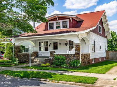 284 Walnut St