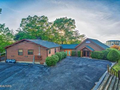 170 Showplace Blvd