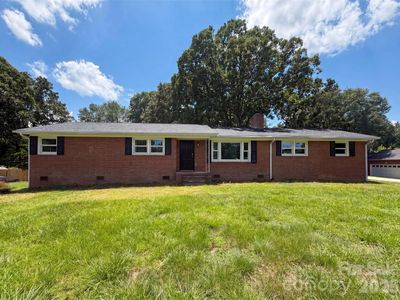 1911 Amberhill Ln
