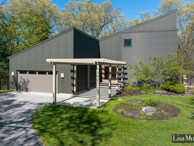 1304 Amelanchier Ln
