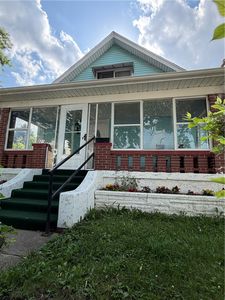 221 Alton Ave