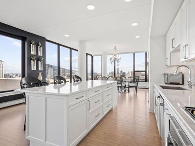 740 Portland Ave #1201