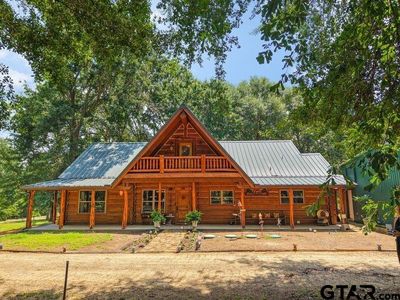 2226 Holly Rd