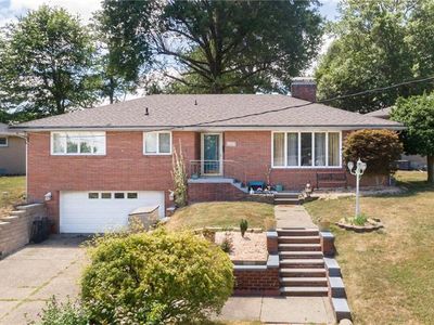 735 Sara Dr S