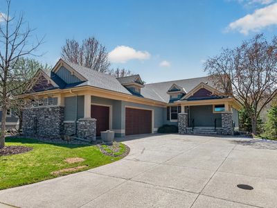 7 Hawthorne Ct