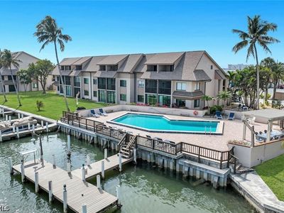 896 Buttonwood Dr APT 108