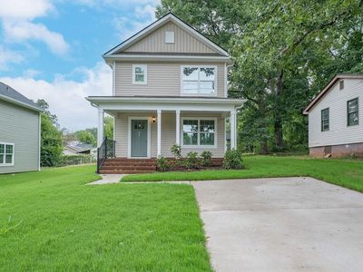 668 Saxon Ave